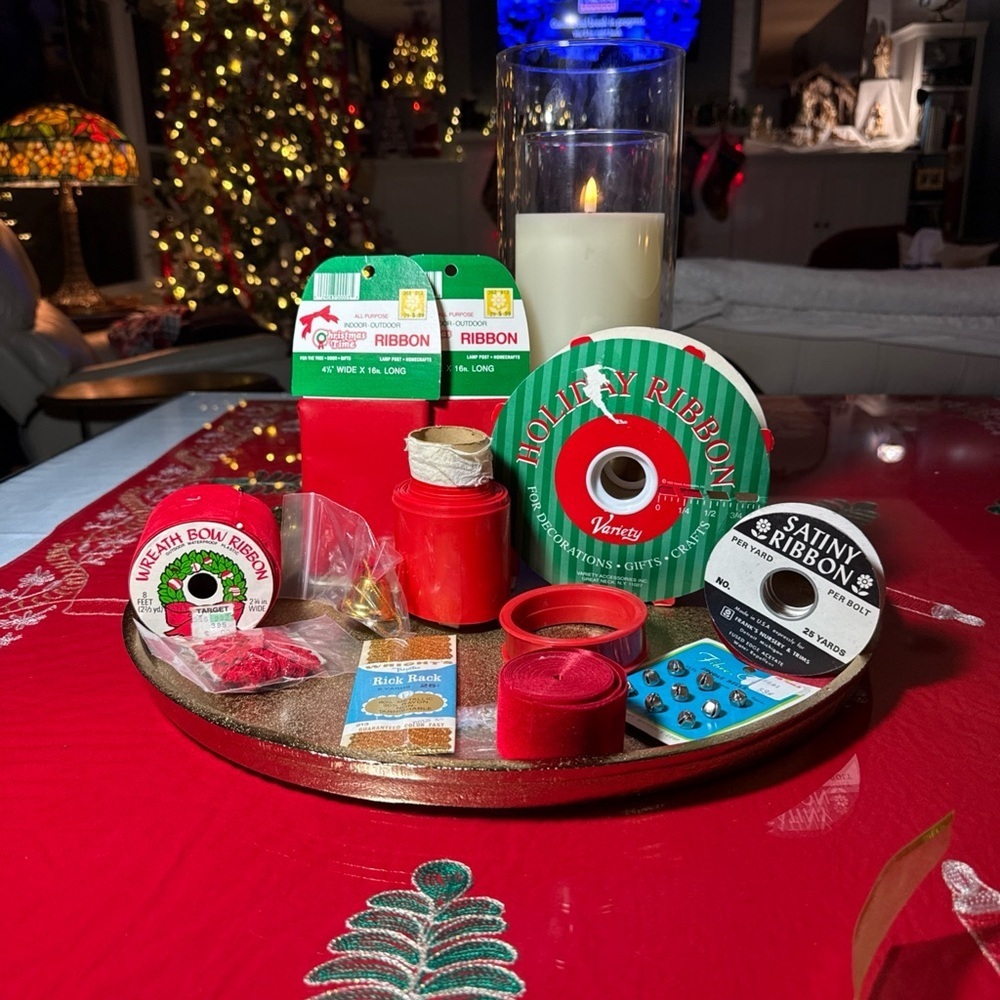 Lot Of Christmas Ribbon Some Wired Most New See Pics 4 What Kinds No Separating